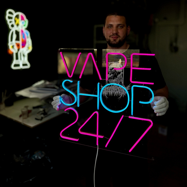 Неоновая вывеска "VAPE SHOP 24/7"